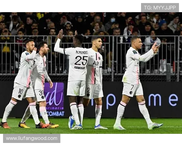 克莱蒙与巴黎足球会激战正酣谁能在这场较量中笑到最后